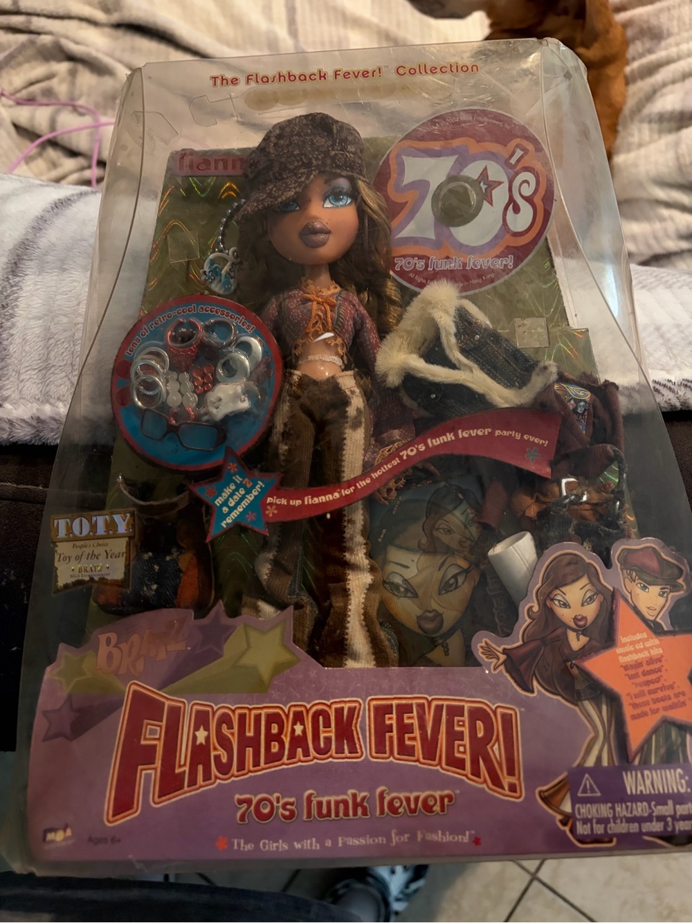 Bratz Vintage Flashback Fever 70's Funk Fever Doll - Brown & Cream Outfit in box